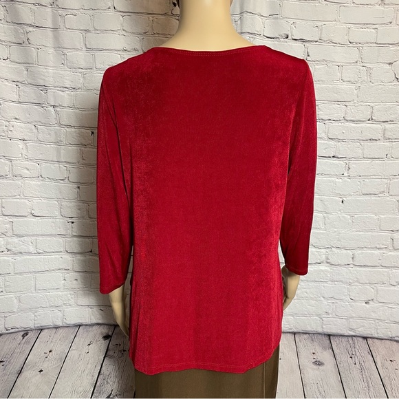 Chico's Travelers Red Liquid Knit Top Asymmetrical Hem Size 1 US M - Picture 4 of 9